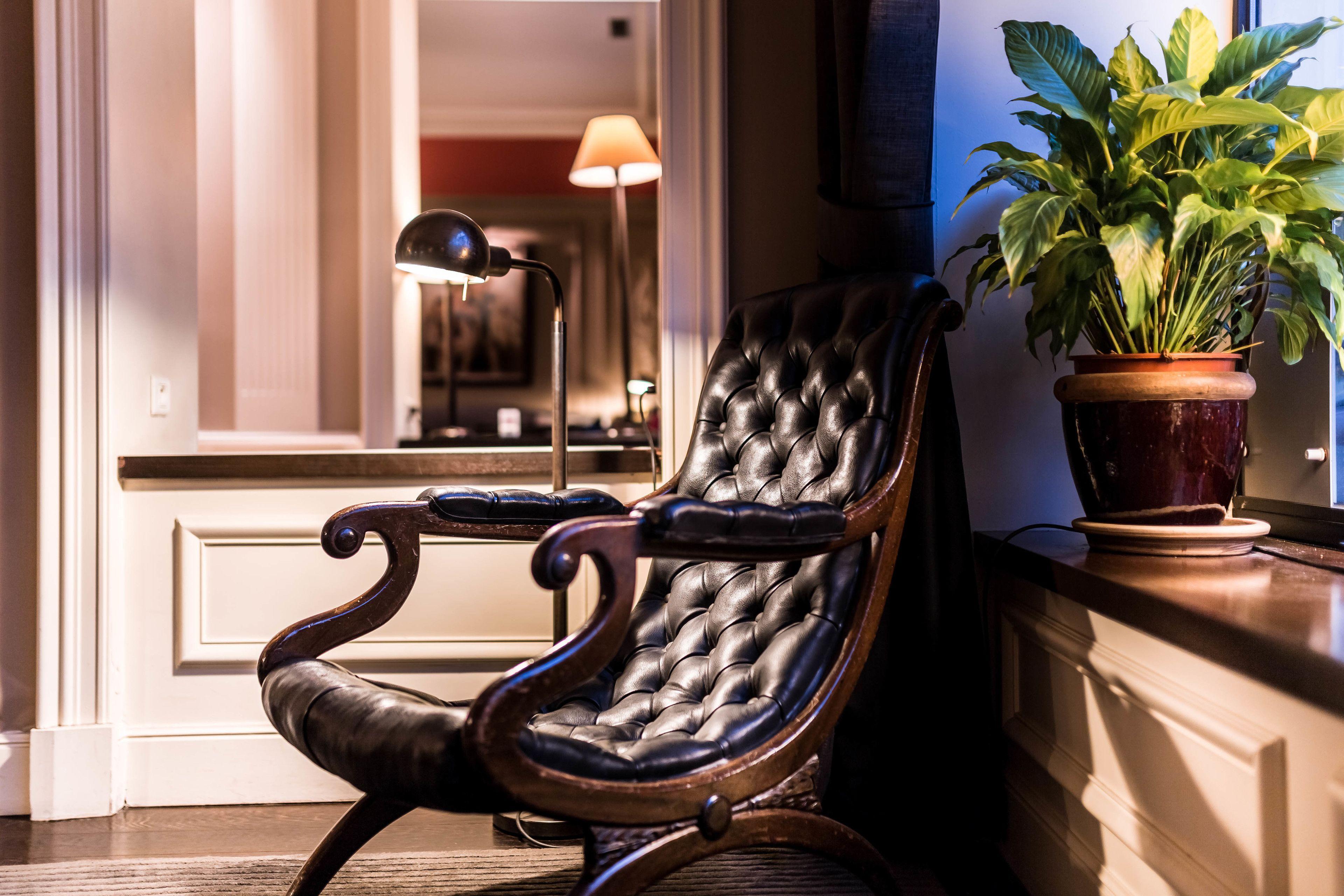 Le Lavoisier & Hotel Paris