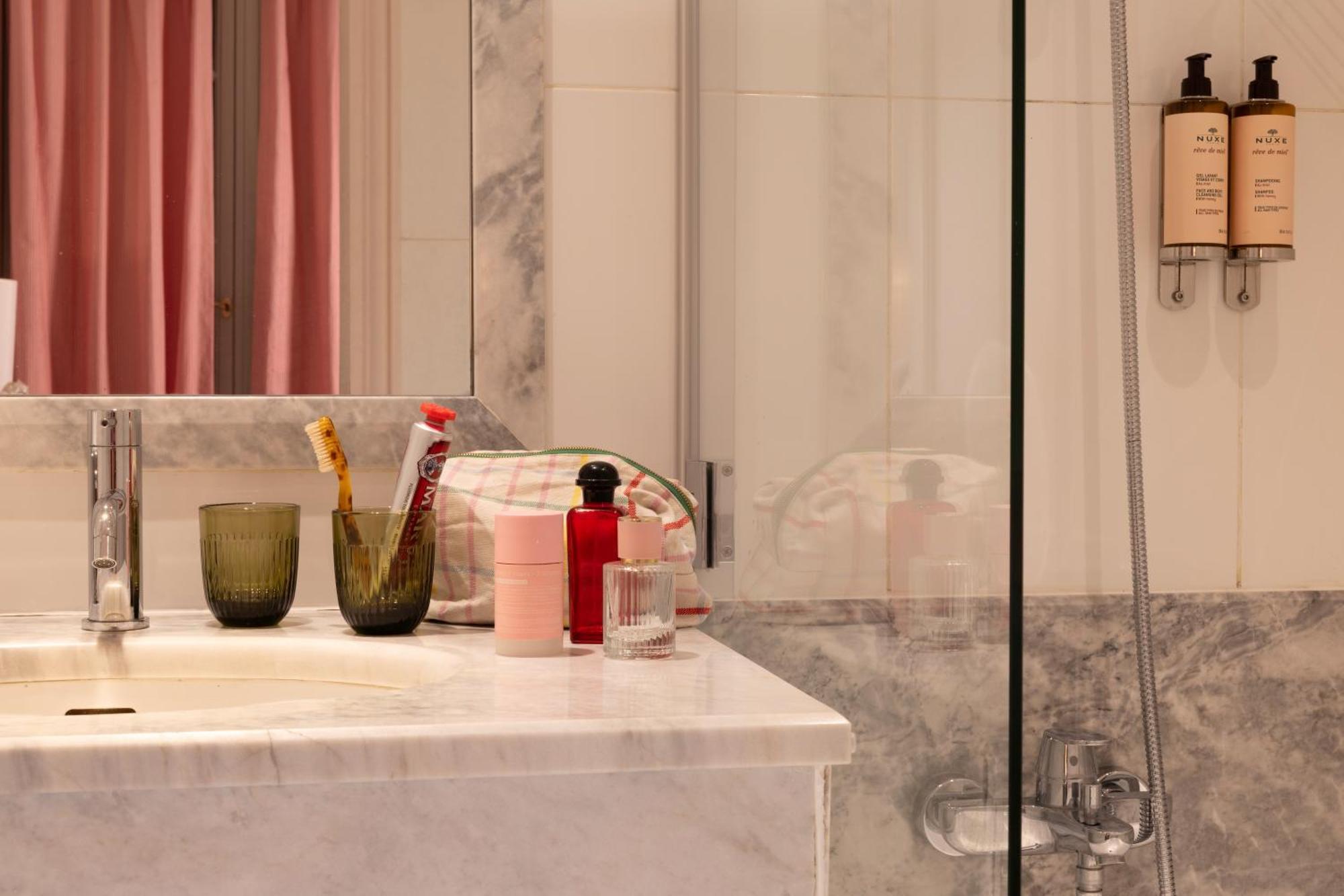 Le Lavoisier & 4* Parigi